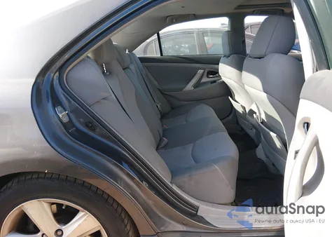 2010 Toyota Camry Se z USA, uszkodzony, nr VIN 4T1BF3EK3AU079530